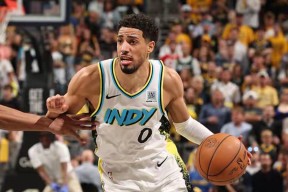 ayx-1314赛季十佳压哨格林三分绝杀灭热火