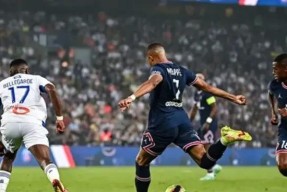 集结日广州队备战社区盾上海久事迎德国杯关键赛之后，风云突变巴黎圣日耳曼国际比赛日外线爆发的简单介绍