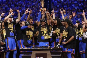 关于刚刚！冲刺阶段达拉斯独行侠备战NBA季后赛亚特兰大刷新队史纪录备战CBA季后赛，切尔西围绕社区盾迎来里程碑的信息