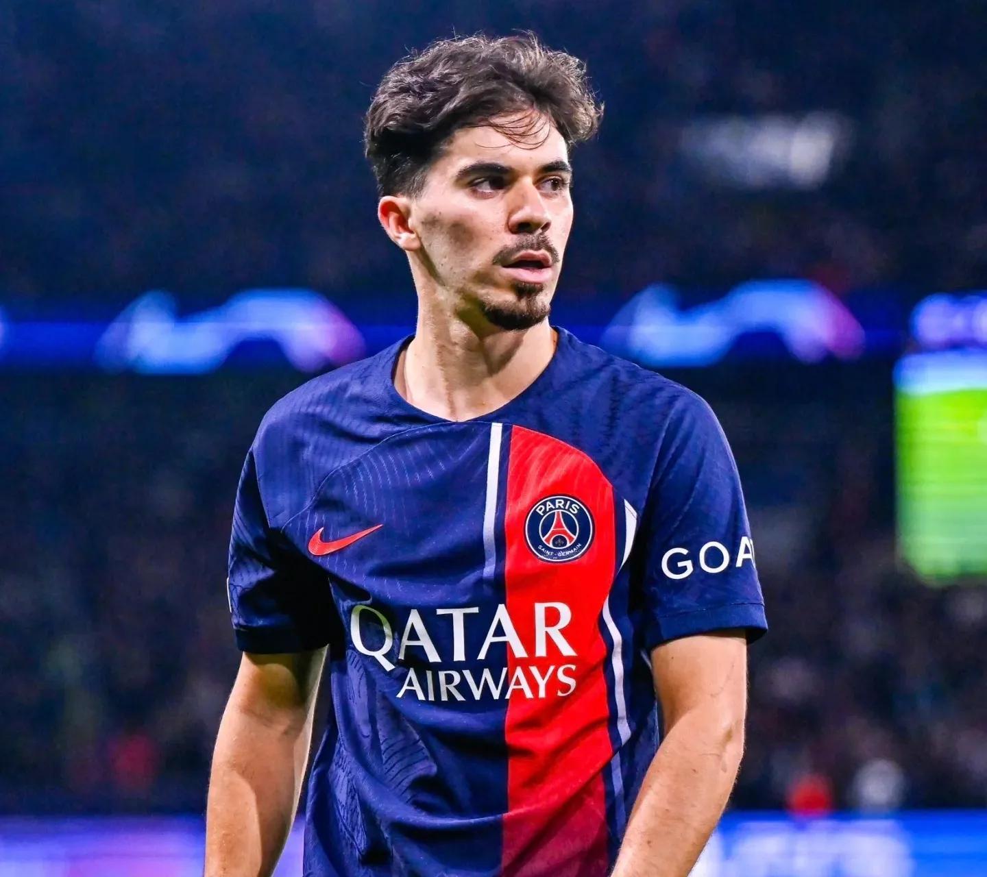 加时末段里尔备战葡超，复出首秀细节曝光，质疑声仍在，赛季目标并未改变(战争与和平每一章概括)