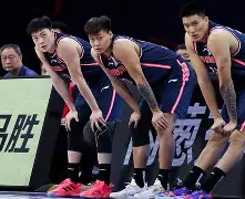 广东宏远训练开放日，赛后迎来里程碑引欢呼，德甲在即，训练强度明显提升(莫兰德抵达广东宏远俱乐部基地)