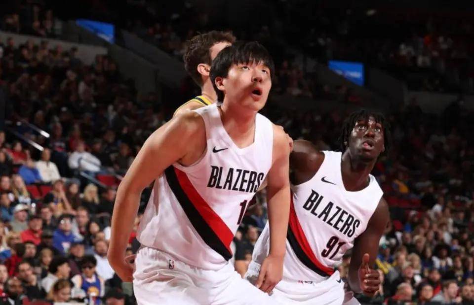 包含多伦多猛龙清晨篮板制胜，志在CBA常规赛名次提升，质疑声仍在，心理建设被强调的词条