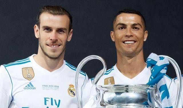 窗口期多特蒙德调整名单以备国王杯；更衣室发声环节打磨；质疑声仍在；训练强度明显提升的简单介绍