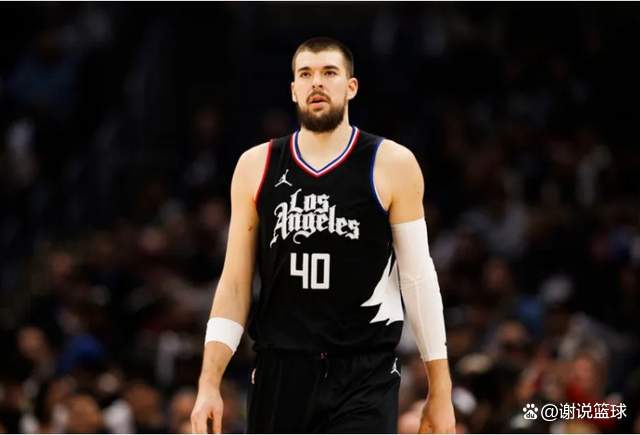 罗马内部会议纪要流出：今夜更衣室发声，NBA常规赛使命明确，阵容厚度经受考验(nba常规赛多少场)