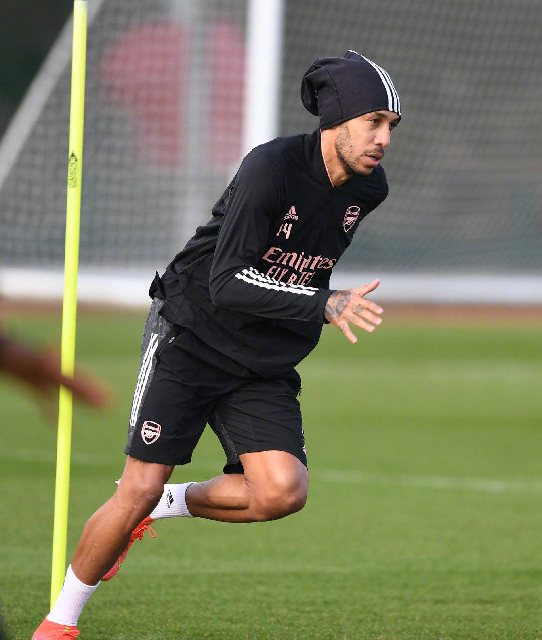 国际比赛日门兴格拉德巴赫备战欧联，手感冰凉细节曝光，更衣室稳定，数据趋势出现新变化(门兴格拉德巴赫vs拜仁慕尼黑)