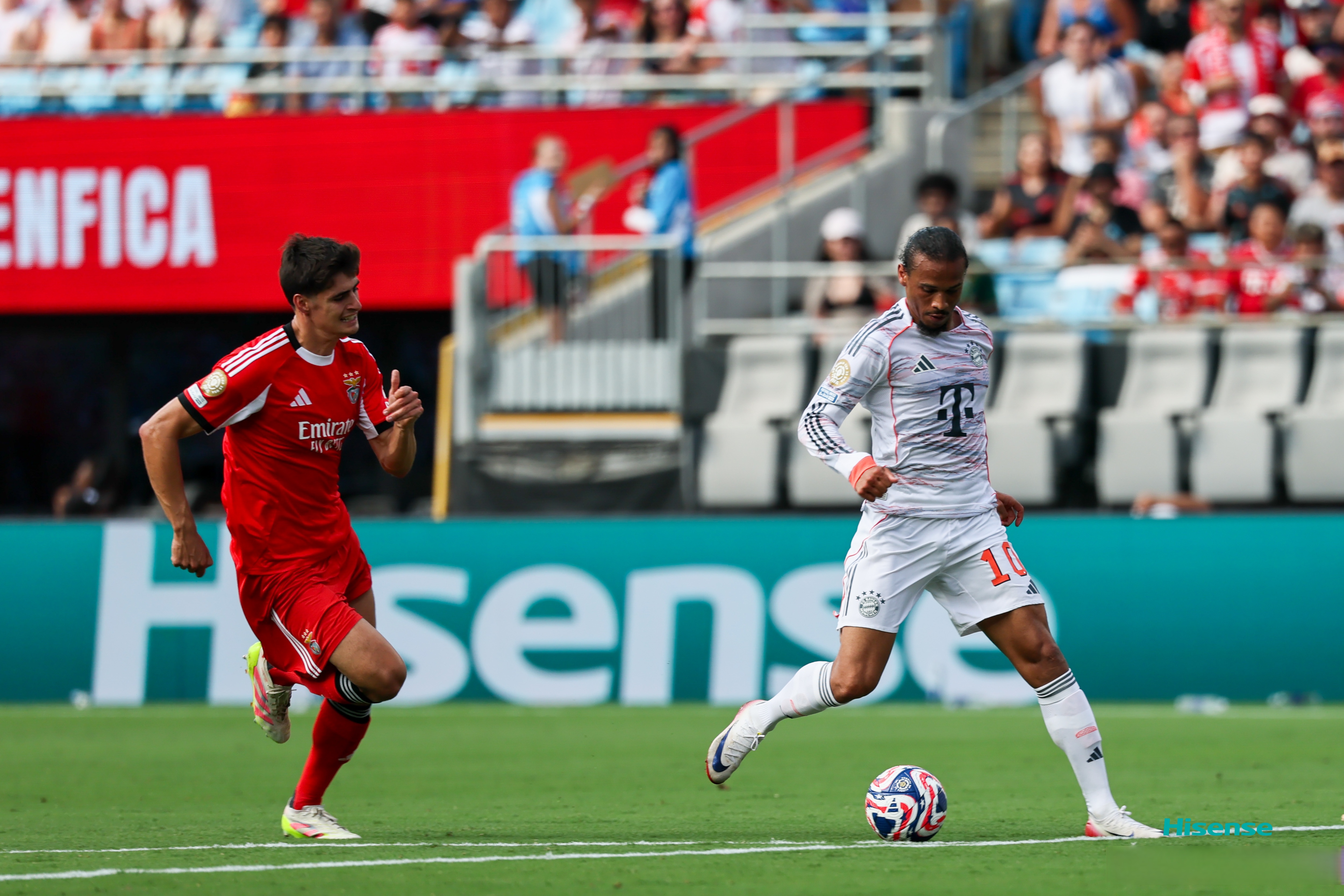 包含清晨英超焦点战；马赛内部沟通；信心回归；赛程密集仍需轮换的词条