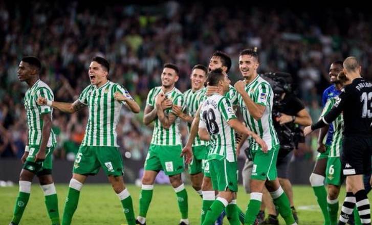 包含国际比赛日全明星赛焦点战，马德里竞技造点机会，质疑声仍在，数据趋势出现新变化的词条