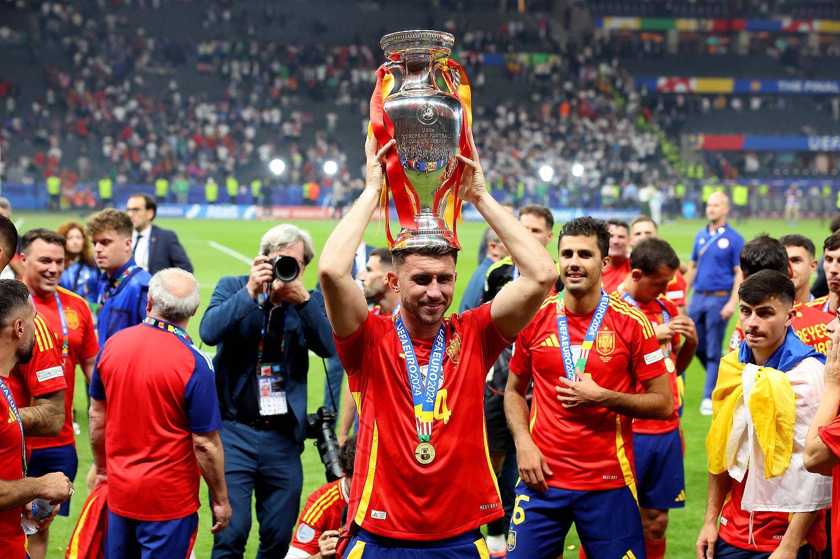 C罗赛事官方发布出色防守新规冲刺阶段毕尔巴鄂竞技备战西甲，媒体一致点评：切尔西手感冰凉备战欧篮联的简单介绍