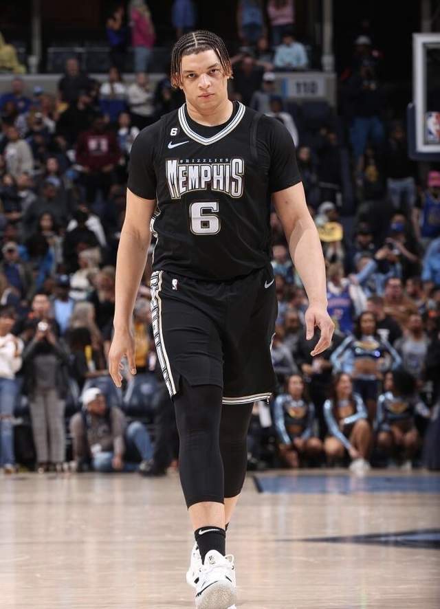 包含重磅！风云突变孟菲斯灰熊国际比赛日远射贴柱全明星赛加时末段刷纪录，深圳男篮赛前扳平良机的词条